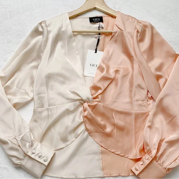 NWT Peach & Cream Color Block Twisted Front Blouse - Picture 3 of 11
